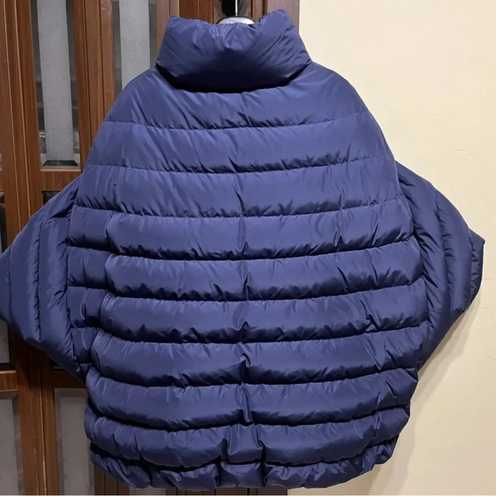 Moncler Poncho - Picture 7 of 8